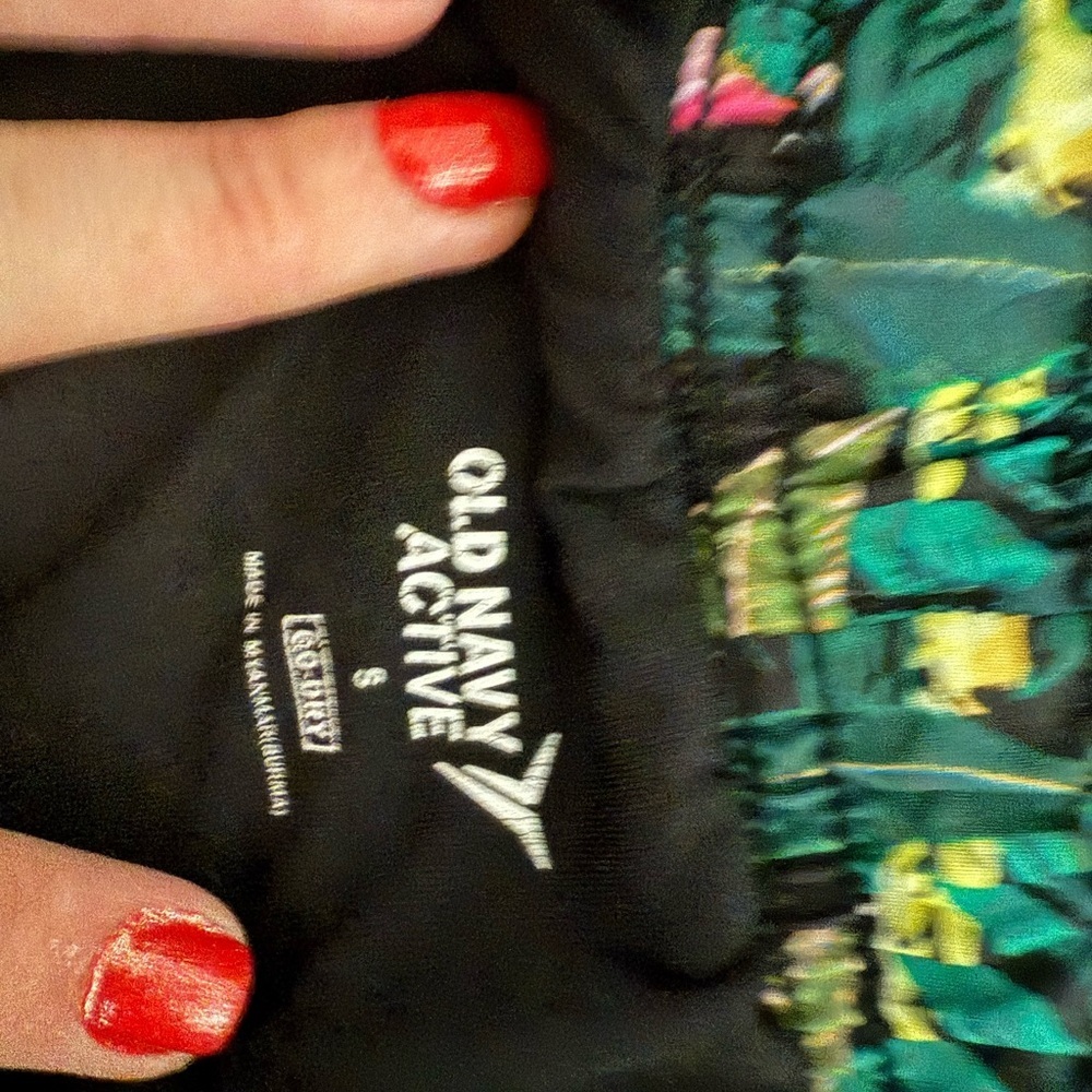 Old Navy Active Black and Green Floral Shorts - Picture 3 of 4
